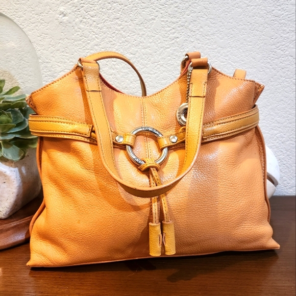 The Sak Tan Leather Shoulder Bag/Crossbody Bag - Picture 3 of 13